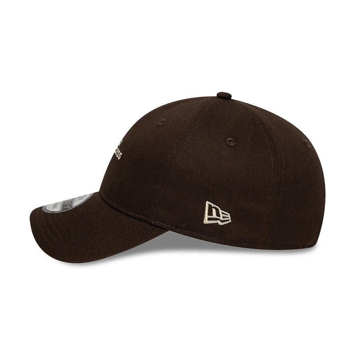 New Era 9Twenty Trust The Process Slogan dark brown