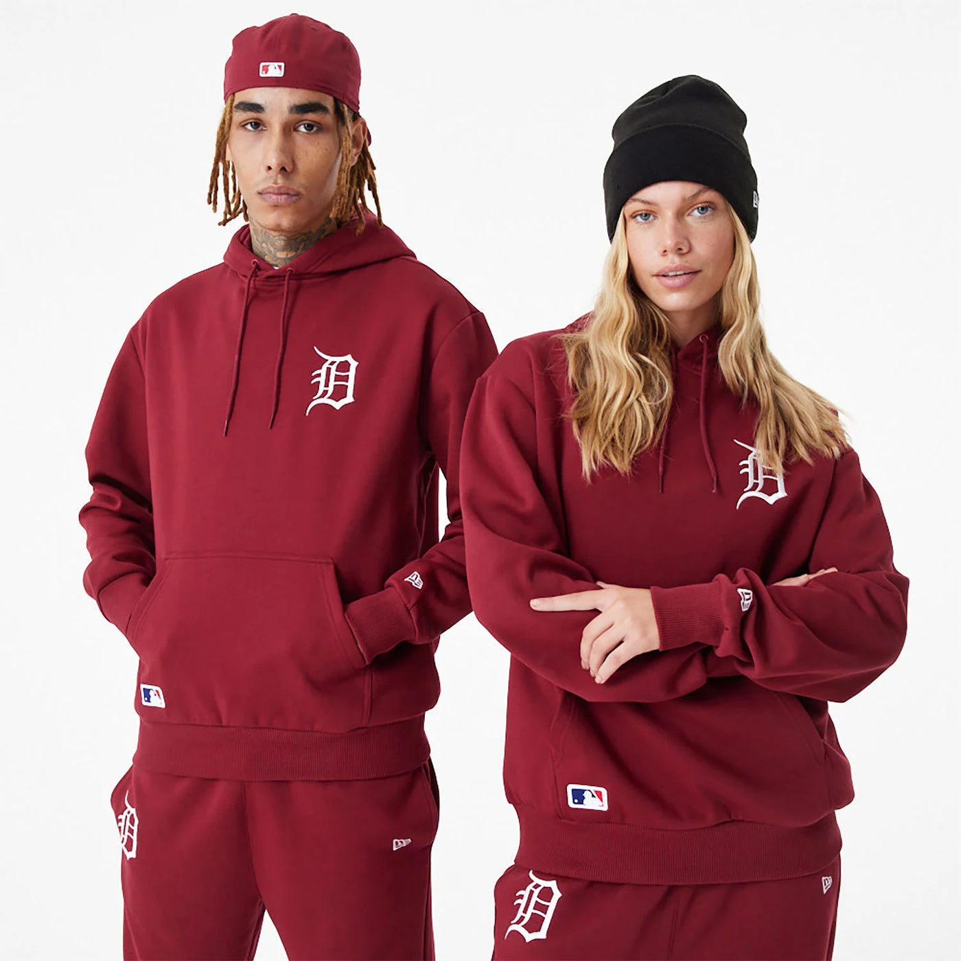 New Era League Essential Oversized hoody D Tigers dark red - Shop-Tetuan