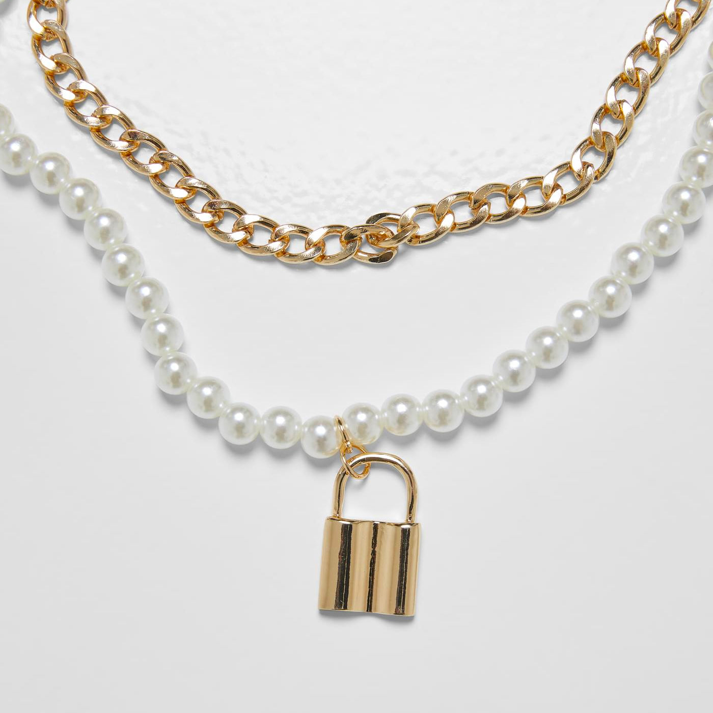 Urban Classics Padlock Pearl Layering necklace gold - Shop-Tetuan
