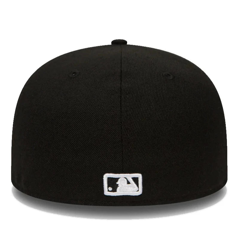New Era Essential 59Fifty NY Yankees black/white - Shop-Tetuan