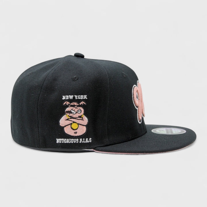 Naughty League New York Notorious Pigs fitted black/pink - Shop-Tetuan