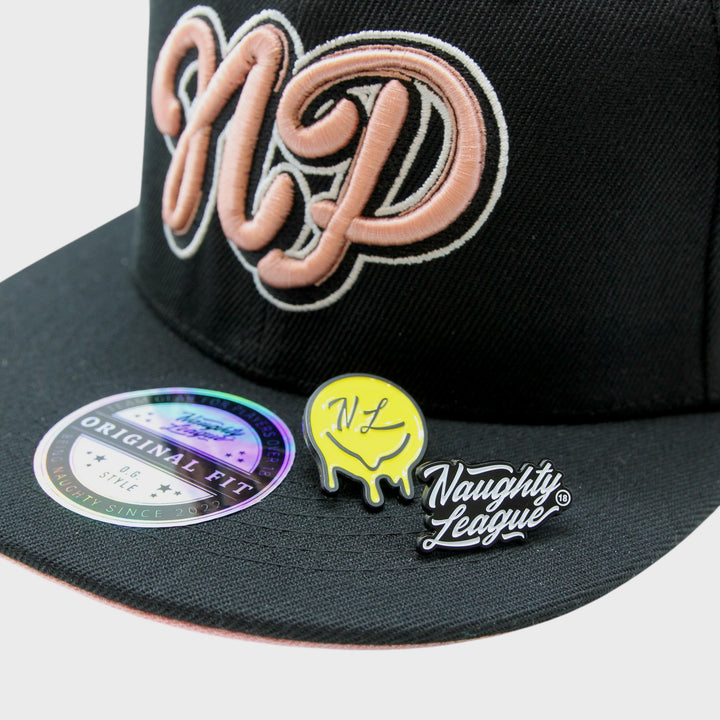 Naughty League New York Notorious Pigs fitted black/pink - Shop-Tetuan