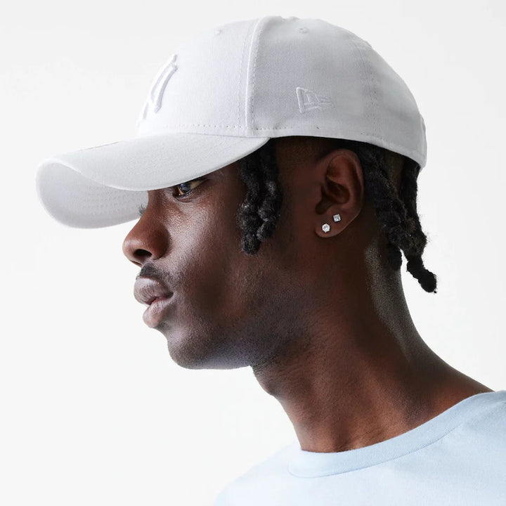 New Era League Essential 9Forty NY Yankees white