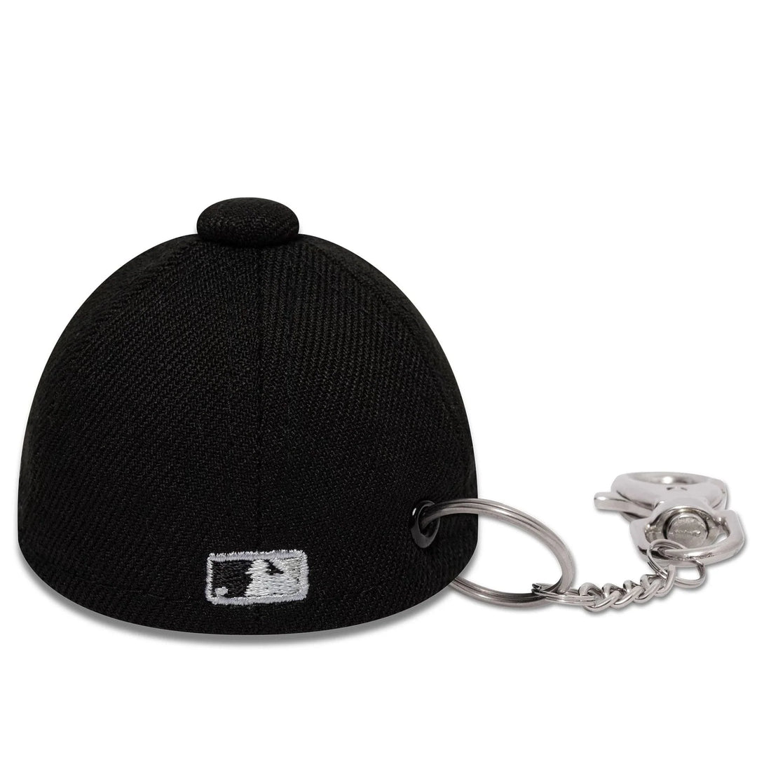 New Era MLB Mini Cap Key Chain C White Sox black - Shop-Tetuan