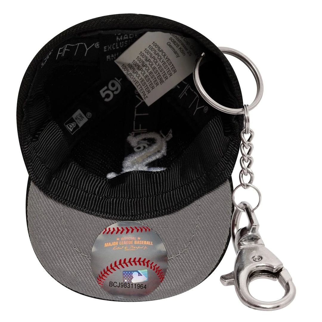 New Era MLB Mini Cap Key Chain C White Sox black - Shop-Tetuan