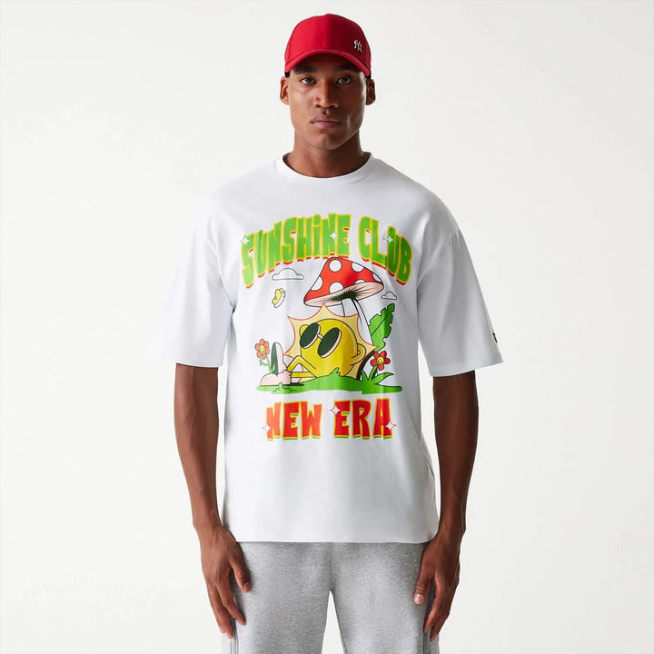 New Era Outdoor Graphic Oversized tee white - Shop-Tetuan