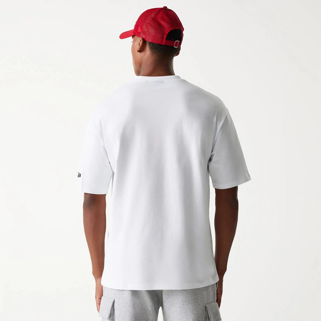 New Era Outdoor Graphic Oversized tee white - Shop-Tetuan