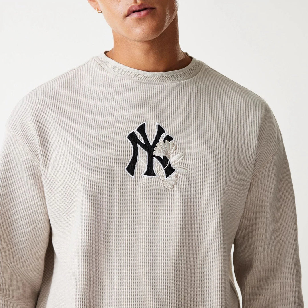 New Era MLB Waffle Oversized Crew Neck Sweater cream - Shop-Tetuan