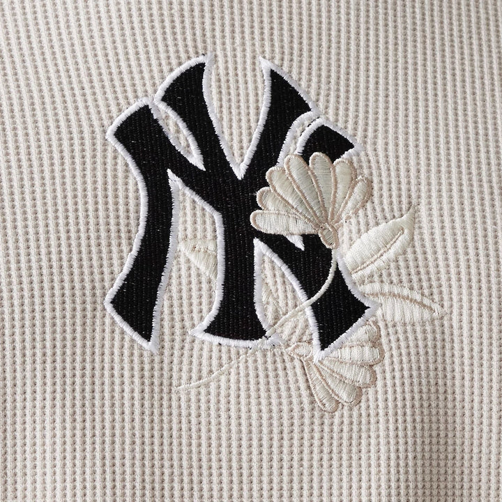 New Era MLB Waffle Oversized Crew Neck Sweater cream - Shop-Tetuan