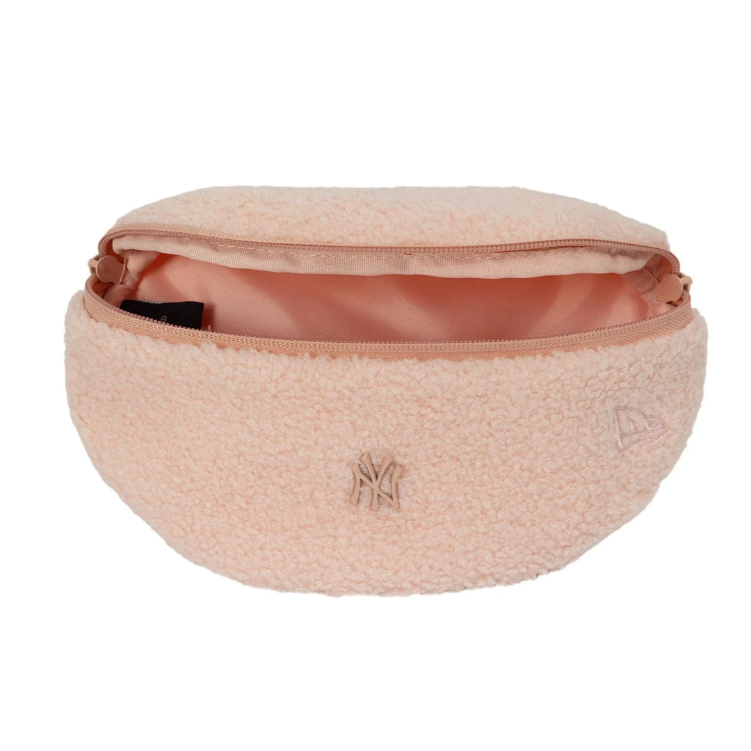 New Era MLB Borg Pin Waist Bag NY Yankees pastel pink