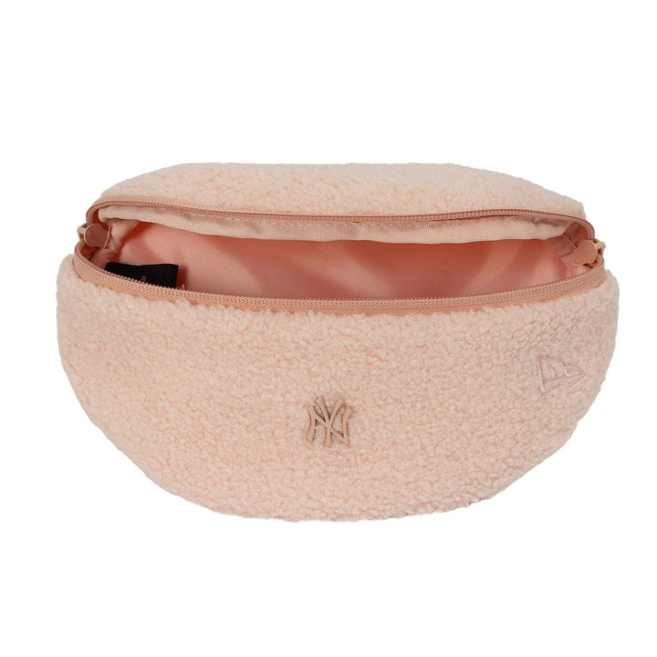 New Era MLB Borg Pin Waist Bag NY Yankees pastel pink