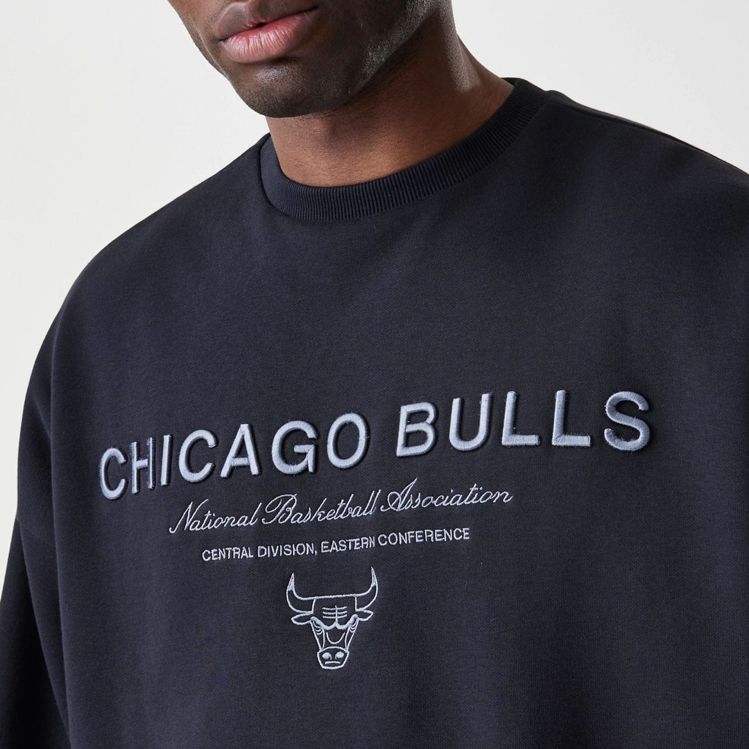 New Era  NBA Linear Crew Neck Sweater C Bulls black