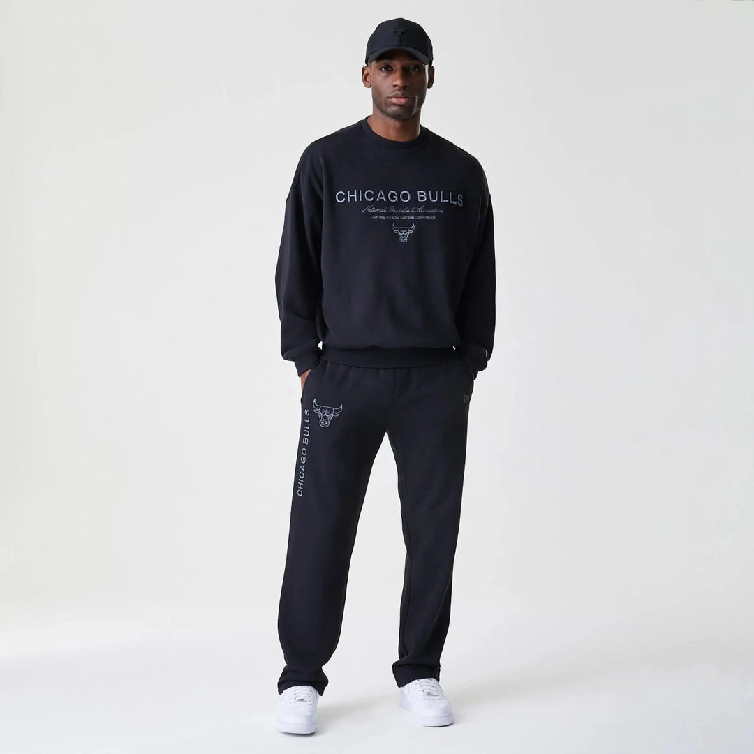 New Era  NBA Linear Crew Neck Sweater C Bulls black