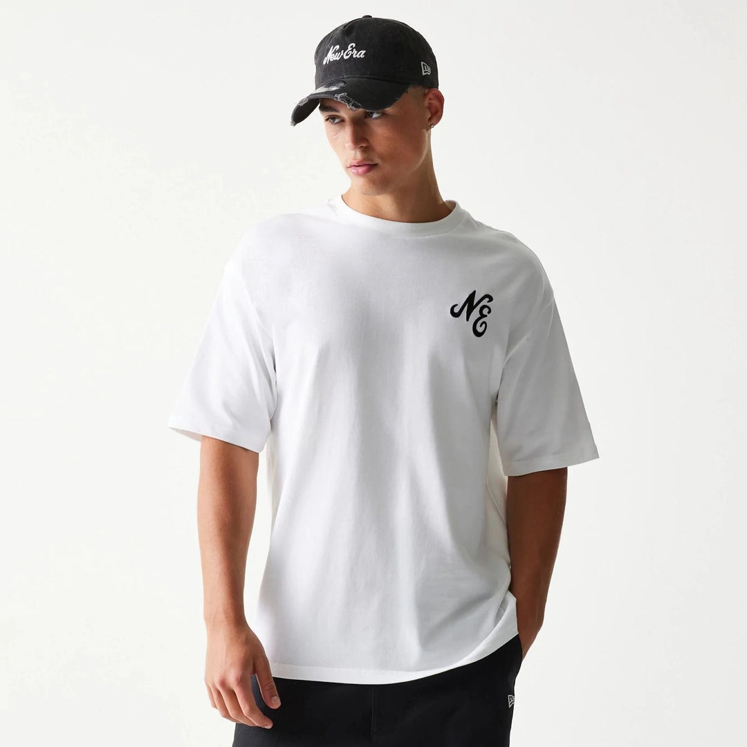 New Era Floral Graphic Oversized tee white - Shop-Tetuan