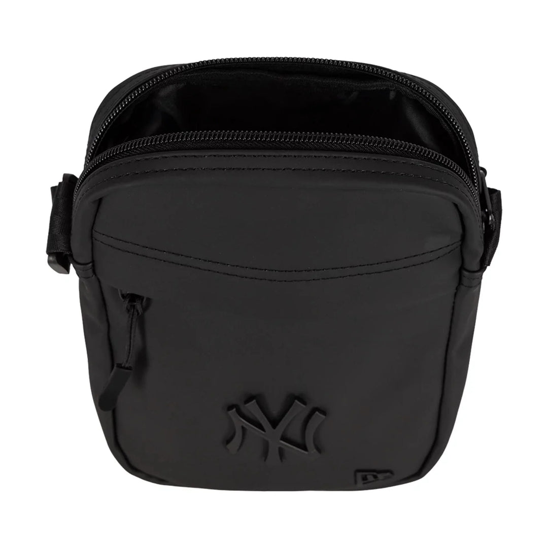 New Era MLB Matte PU Side Bag NY Yankees black - Shop-Tetuan