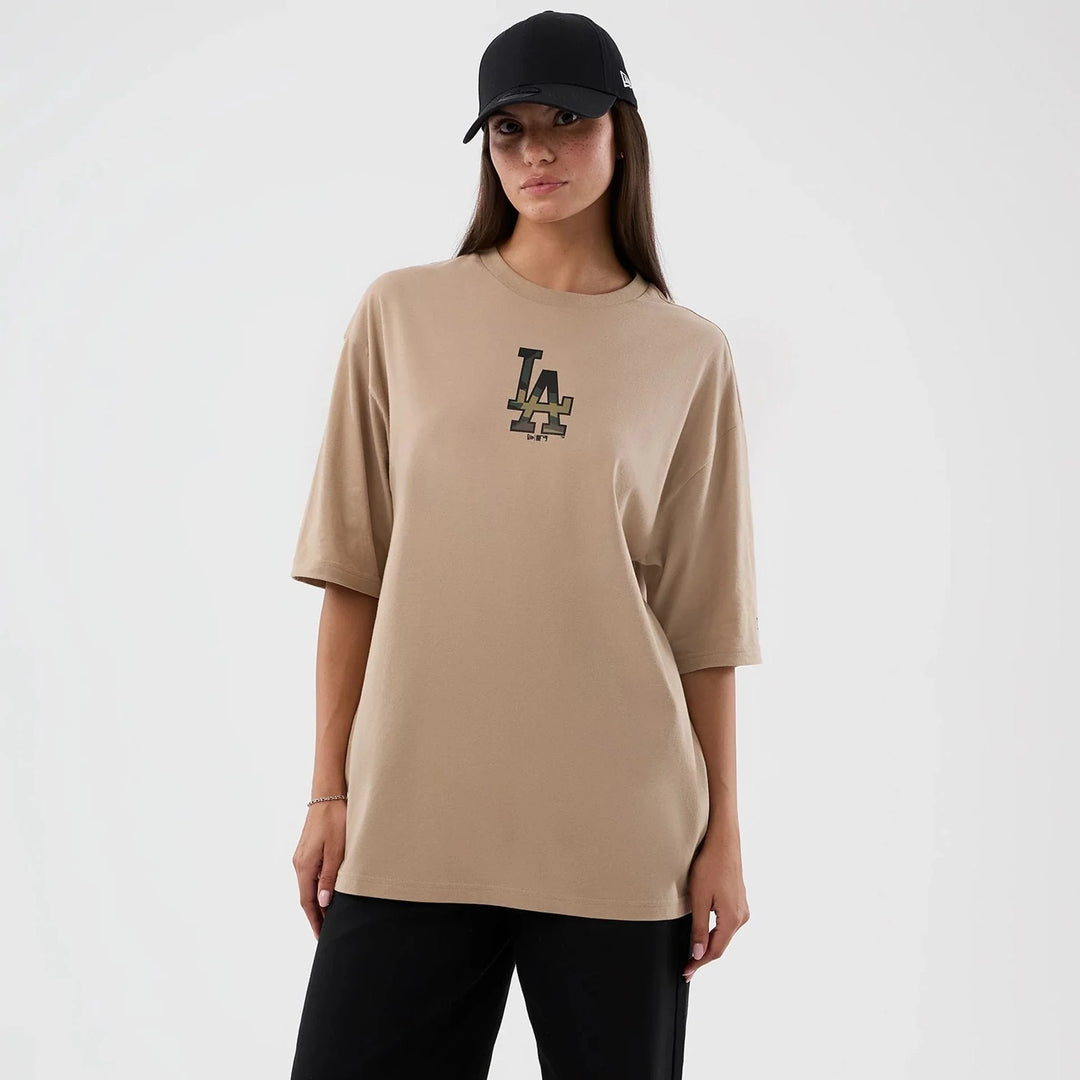 New Era MLB Infill Oversized tee LA Dodgers light beige - Shop-Tetuan