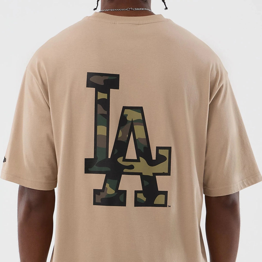 New Era MLB Infill Oversized tee LA Dodgers light beige - Shop-Tetuan