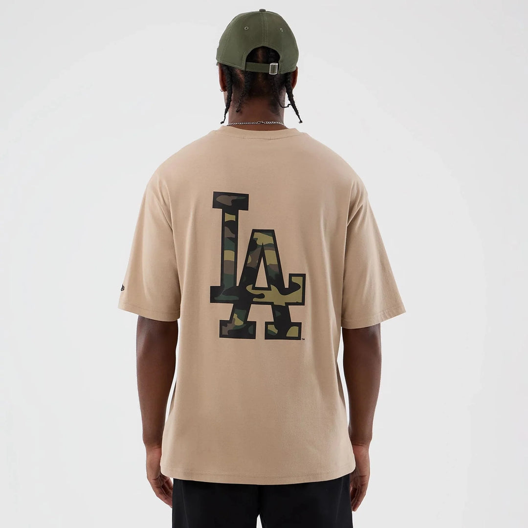 New Era MLB Infill Oversized tee LA Dodgers light beige - Shop-Tetuan