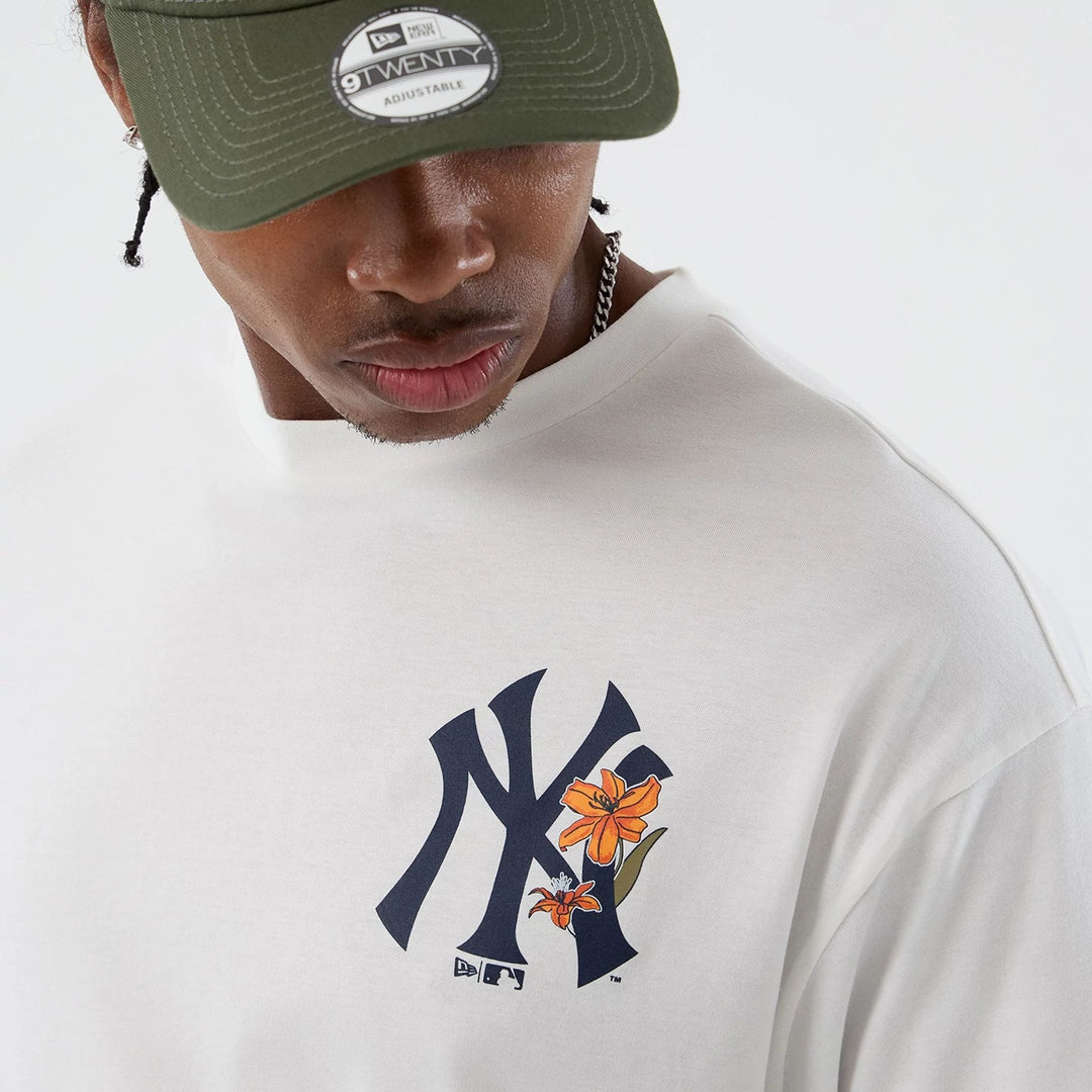 New Era MLB Floral Oversized tee NY Yankees white - Shop-Tetuan