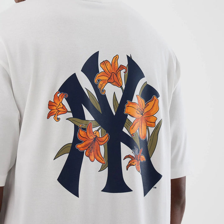 New Era MLB Floral Oversized tee NY Yankees white - Shop-Tetuan
