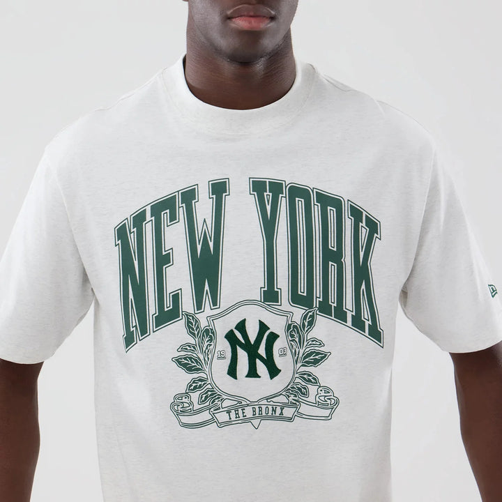 New Era MLB Arch Graphic NY Yankees Oversized Tee pastel grey