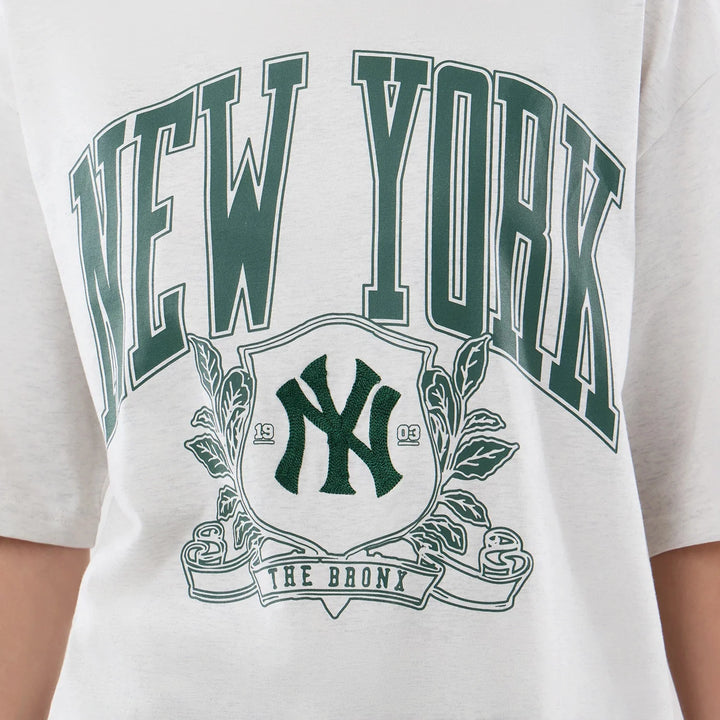 New Era MLB Arch Graphic NY Yankees Oversized Tee pastel grey