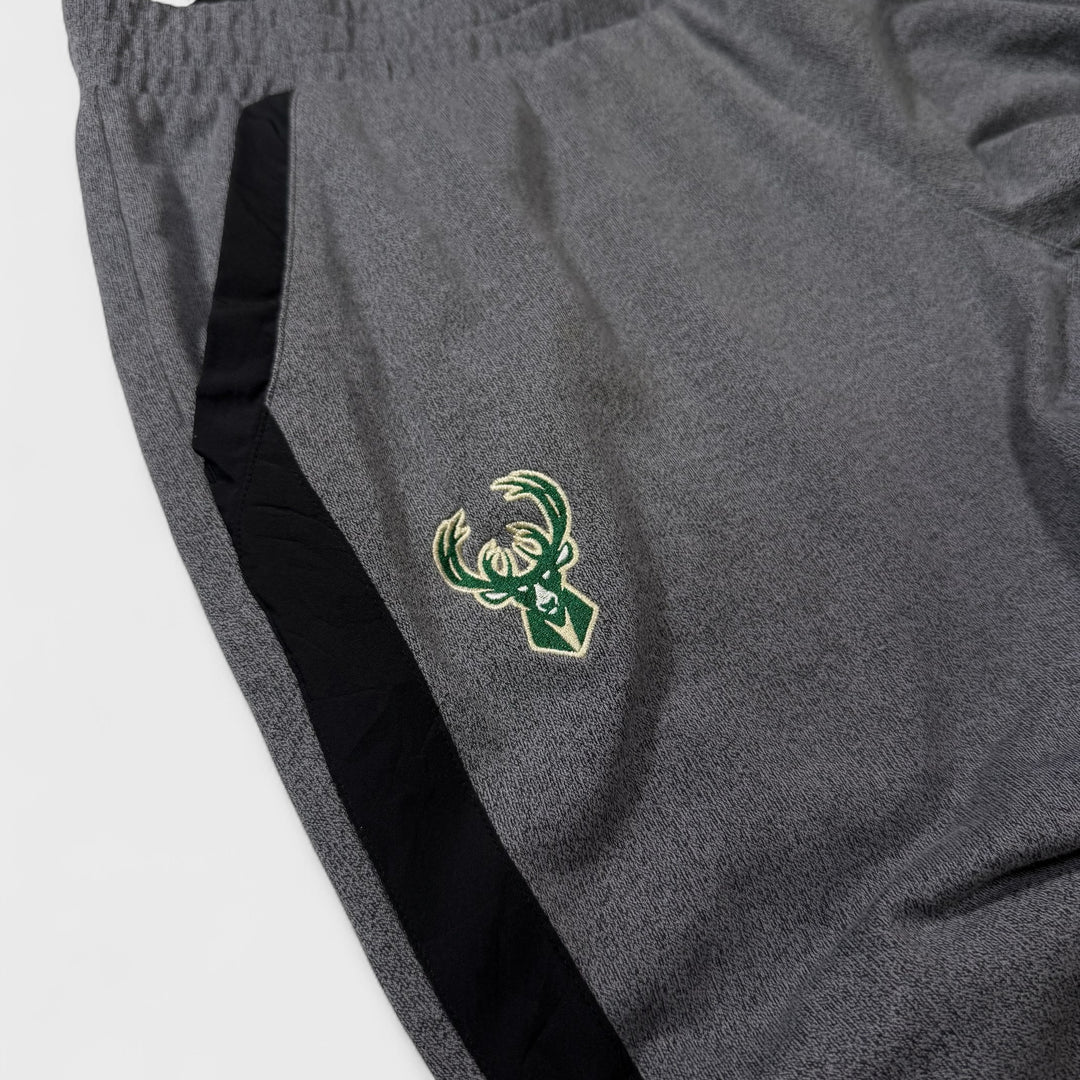 Adidas Milwaukee Bucks Sweatpants charcoal L - Shop-Tetuan