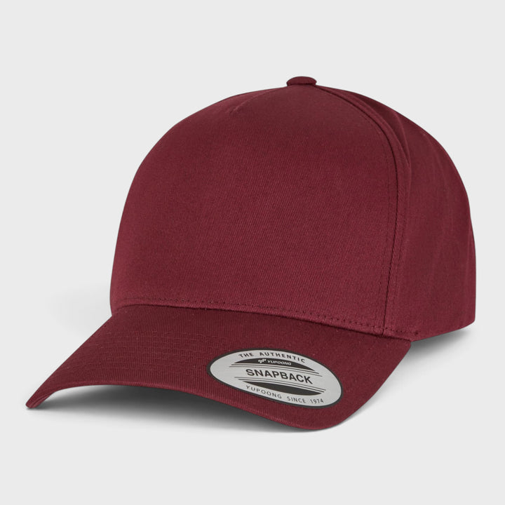 The Classics Yupoong 5-Panel Curved Classic snapback maroon