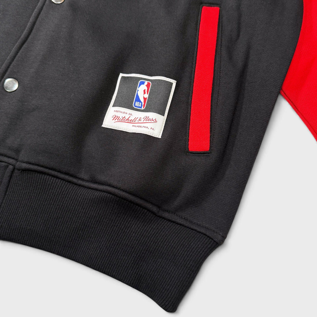 Mitchell &amp; Ness Triple Check Courtside Fleece C Bulls Black