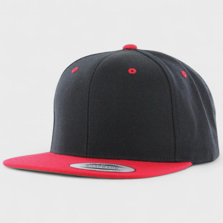 The Classics Yupoong snapback blk/red - Shop-Tetuan