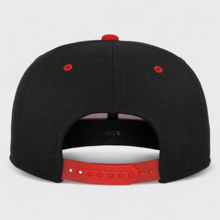 110 Fitted Snapback black/red - Shop-Tetuan