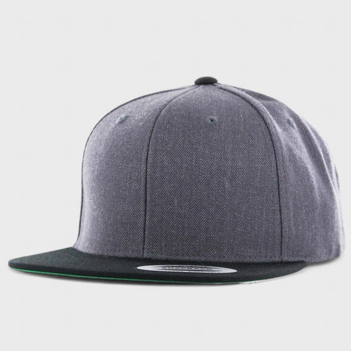 The Classics Yupoong snapback charcoal/blk - Shop-Tetuan