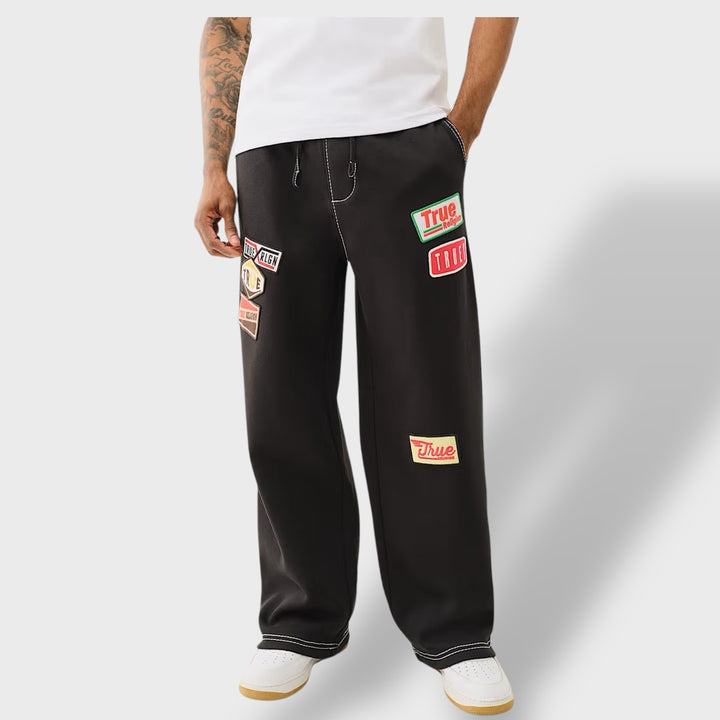 True Religion Big T Patch Baggy Sweatpants jet black - Shop-Tetuan