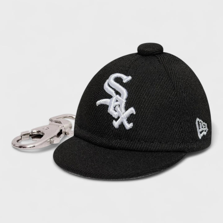 New Era MLB Mini Cap Key Chain C White Sox black - Shop-Tetuan