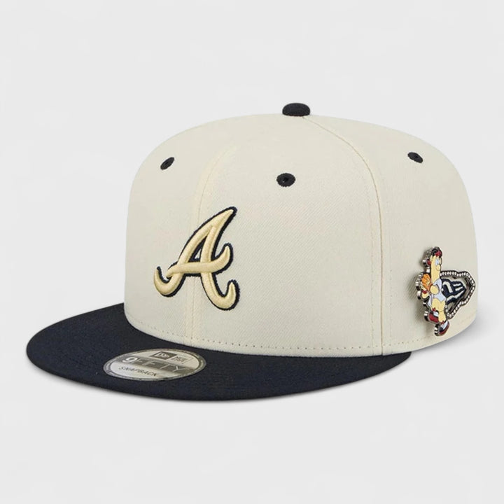 New Era MLB Mascot Pin 9Fifty A Braves off white/navy