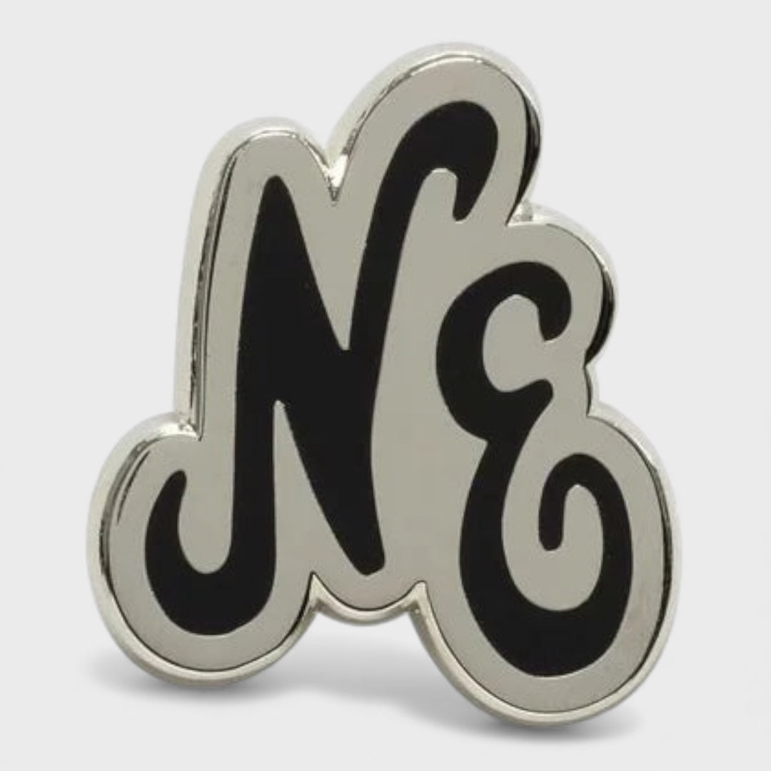 New Era Script Black Pin Badge - Shop-Tetuan