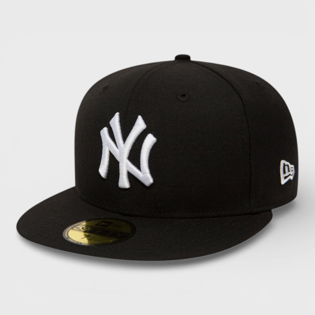 New Era Essential 59Fifty NY Yankees black/white - Shop-Tetuan