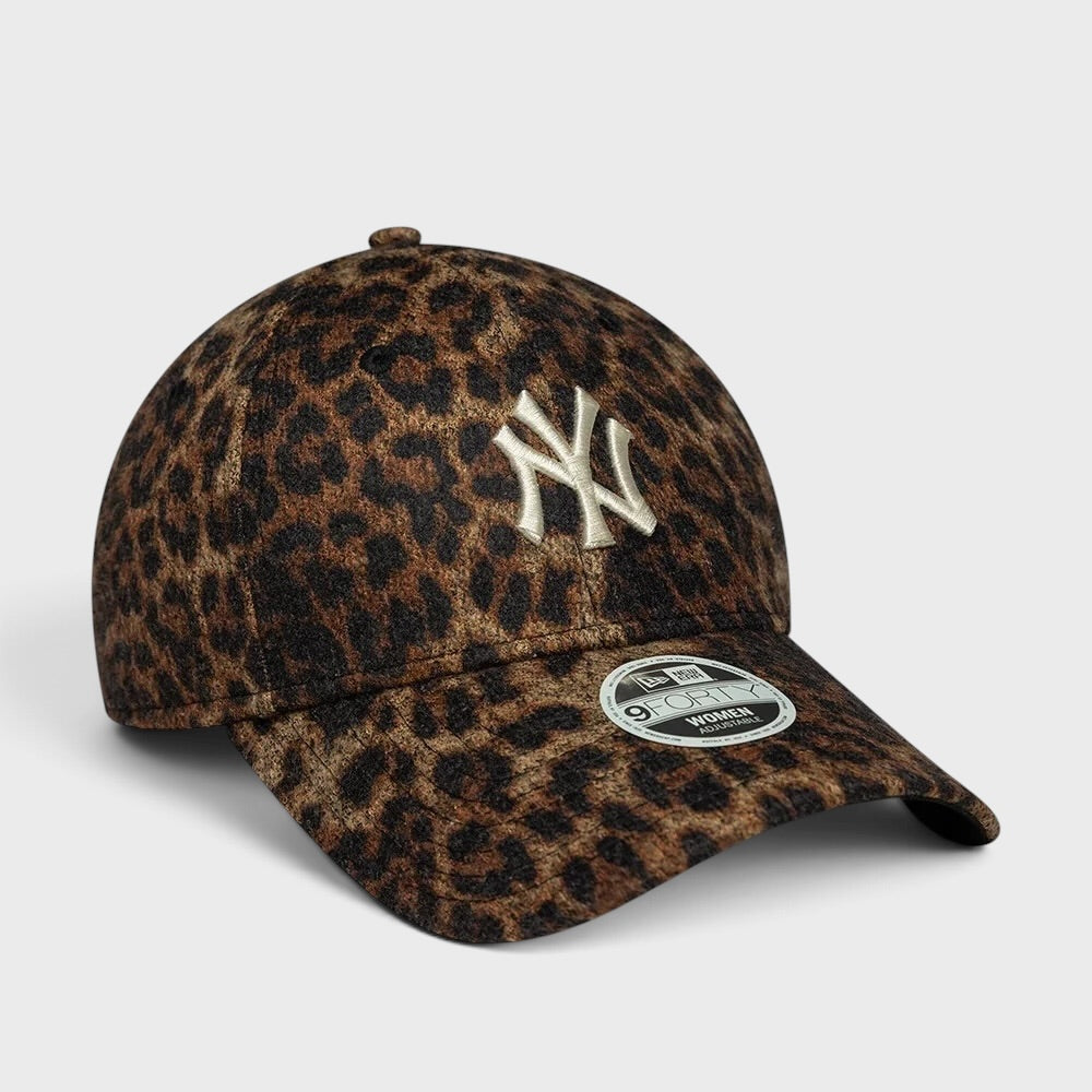 New Era MLB Cosy Leopard NY Yankees 9Forty brown