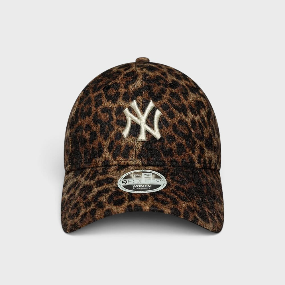 New Era MLB Cosy Leopard NY Yankees 9Forty brown