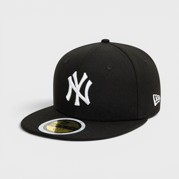 New Era Essential 59Fifty NY Yankees black/white Kids - Shop-Tetuan