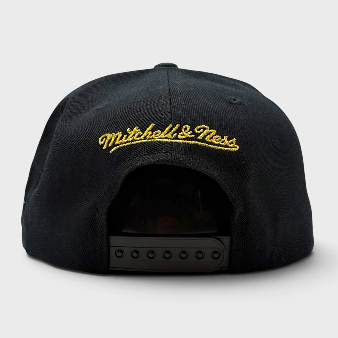 Mitchell &amp; Ness NBA Black and Gold Snapback LA Lakers