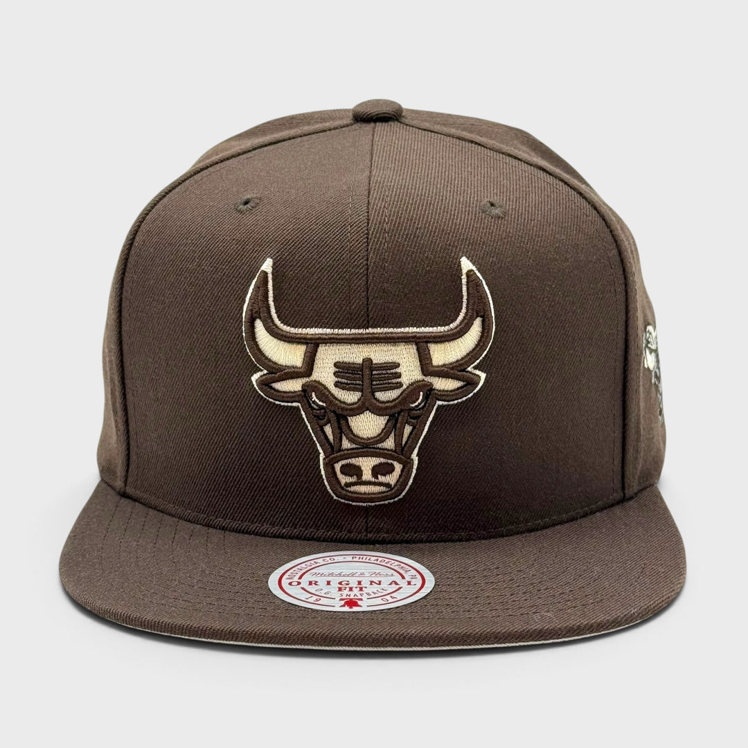 Mitchell &amp; Ness NBA Brown and Cream Snapback C Bulls