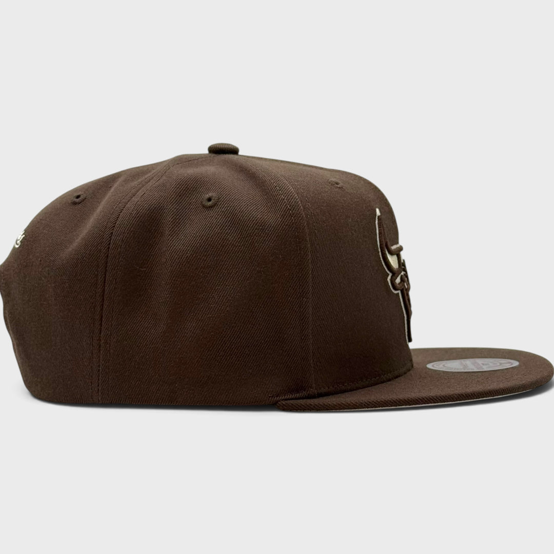 Mitchell &amp; Ness NBA Brown and Cream Snapback C Bulls