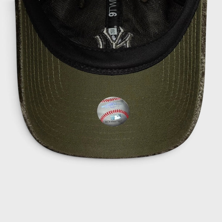 New Era MLB Velour 9Twenty NY Yankees green
