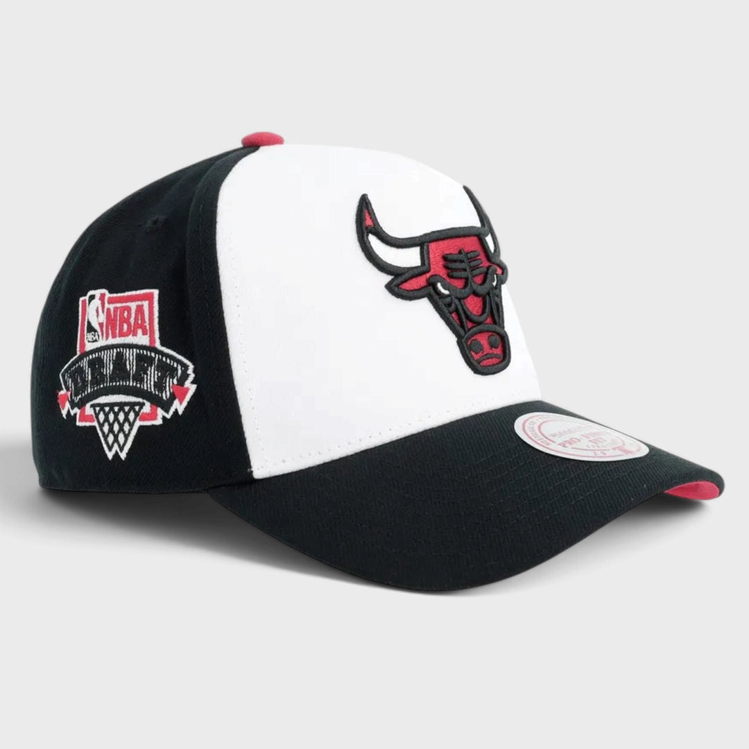Mitchell &amp; Ness NBA Core Pro Snapback C Bulls blk/wht/red