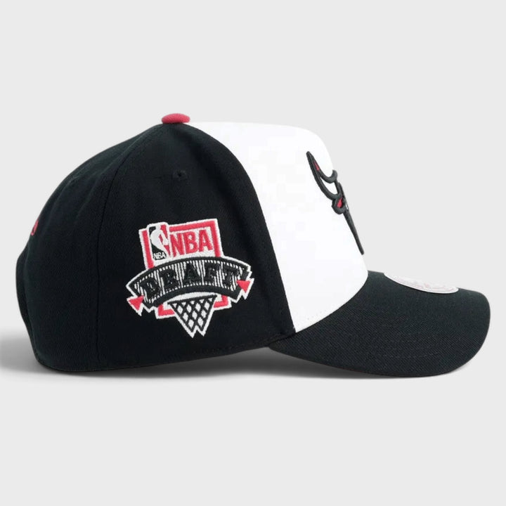 Mitchell &amp; Ness NBA Core Pro Snapback C Bulls blk/wht/red