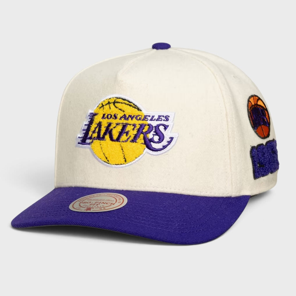 Mitchell &amp; Ness NBA Cream Team Pro Snapback LA Lakers off wht/purple