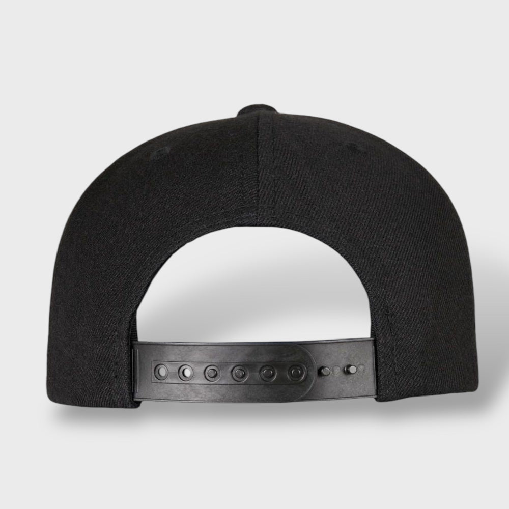 The Classics Yupoong snapback black - Shop-Tetuan