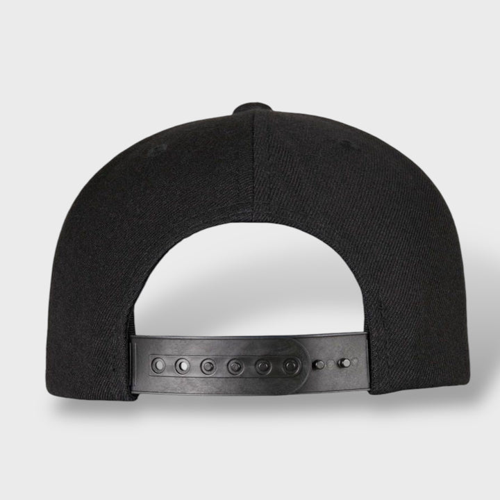 The Classics Yupoong snapback black - Shop-Tetuan