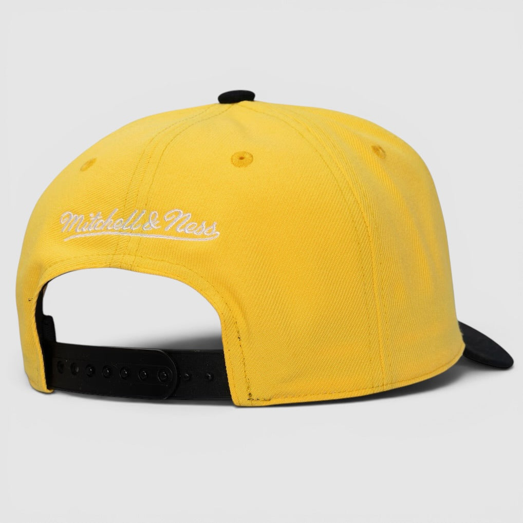 Mitchell &amp; Ness NHL Legendary Home Pro Snapback B Bruins White - Shop-Tetuan
